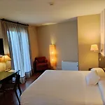 Puerta Del Arco 3*