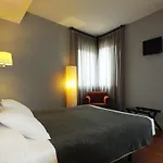 Puerta Del Arco Hotel