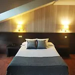 Puerta Del Arco Отель 3*