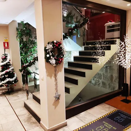 Puerta Del Arco Hotel