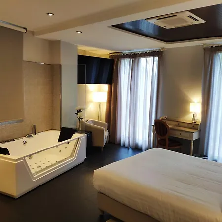 Hotel Puerta Del Arco 3*