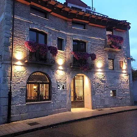 Puerta Del Arco 3*