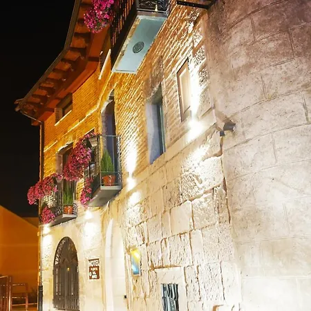 Hotel Puerta Del Arco 3*