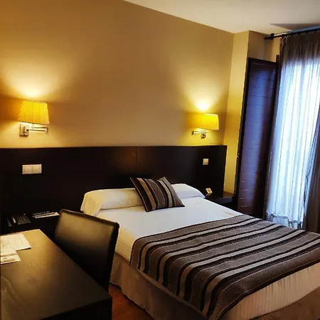 Puerta Del Arco Otel 3*