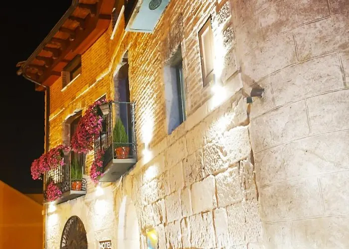 Hotel Puerta Del Arco 3*