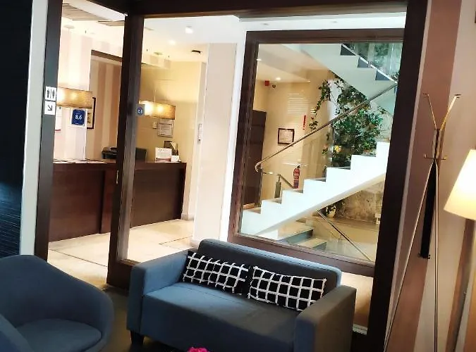 Hotel Puerta Del Arco Tudela de Duero